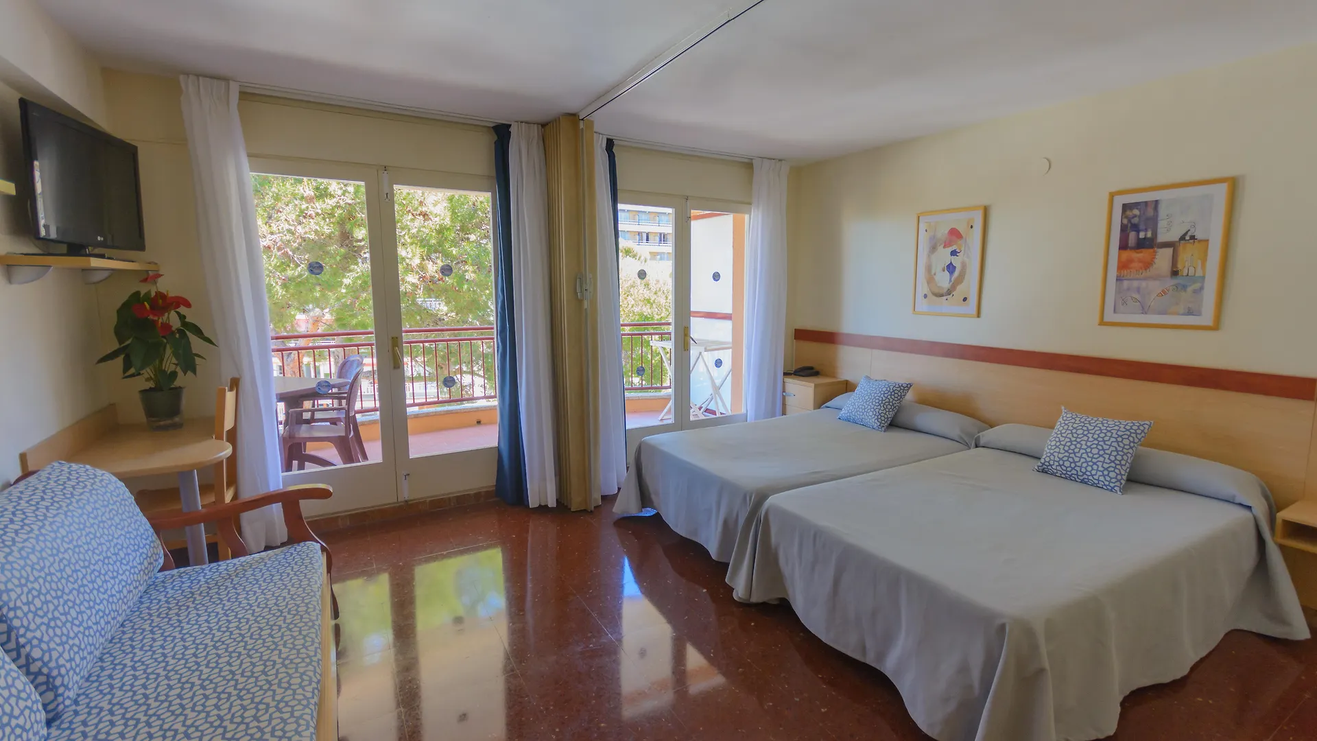 Apartamento MedPlaya Albatros Family Salou
